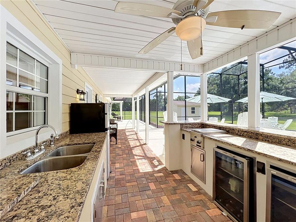 For Sale: $1,400,000 (8 beds, 6 baths, 4507 Square Feet)