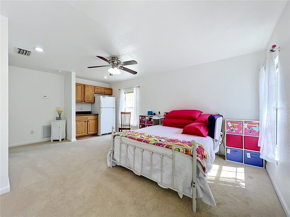 For Sale: $1,400,000 (8 beds, 6 baths, 4507 Square Feet)