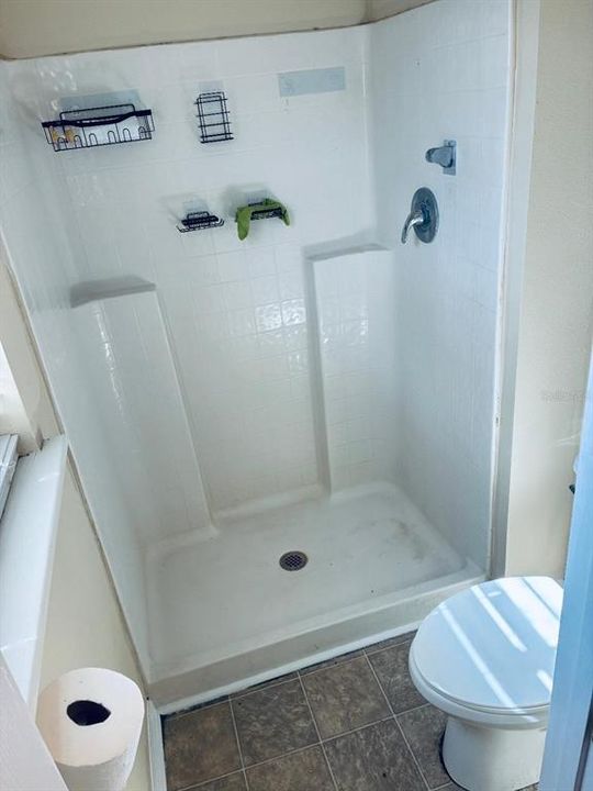 For Rent: $2,200 (4 beds, 2 baths, 2236 Square Feet)
