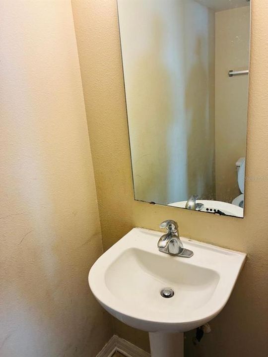 For Rent: $2,200 (4 beds, 2 baths, 2236 Square Feet)