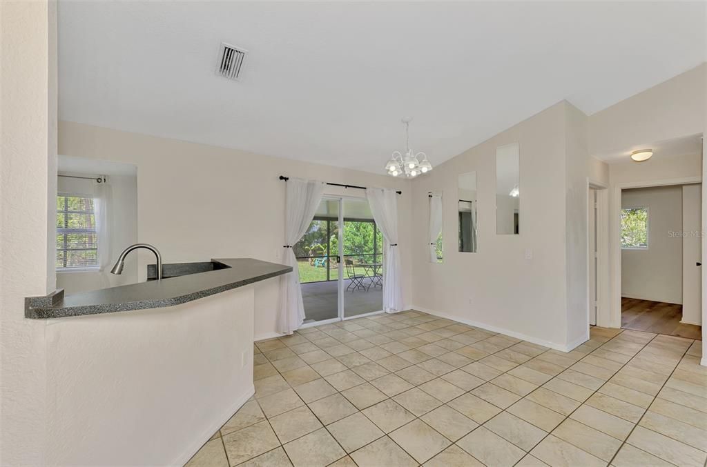 En Venta: $269,900 (3 camas, 2 baños, 1212 Pies cuadrados)