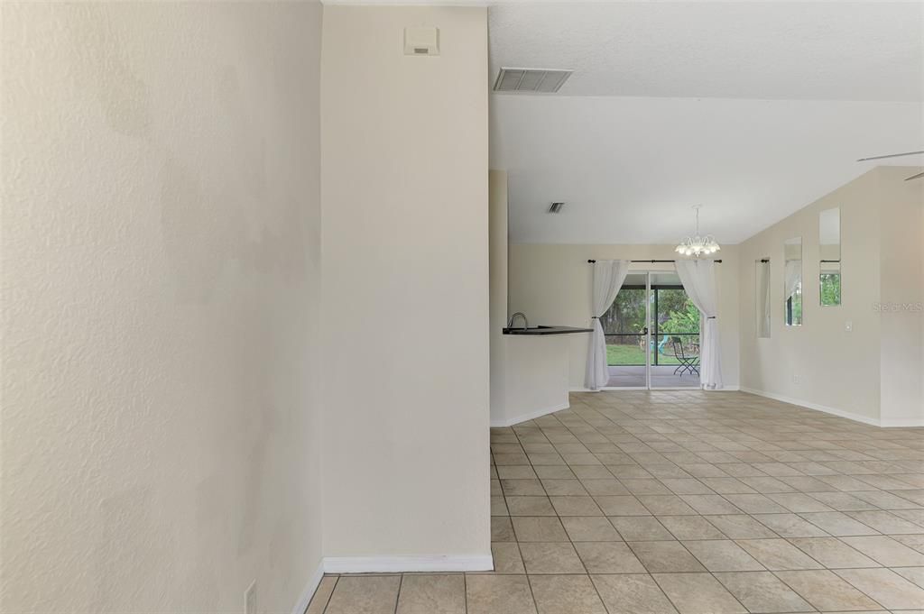 En Venta: $269,900 (3 camas, 2 baños, 1212 Pies cuadrados)