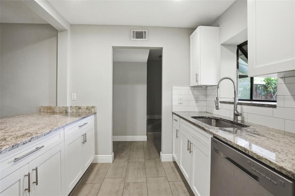 В аренду: $3,500 (3 спален, 2 ванн, 1778 Квадратных фут)