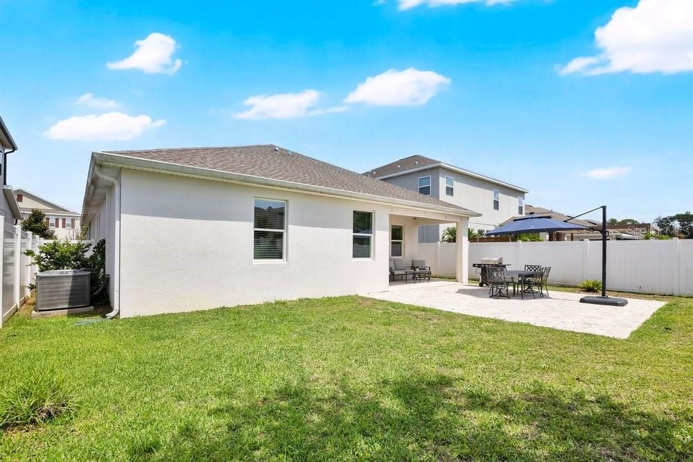 En Venta: $649,990 (4 camas, 3 baños, 2136 Pies cuadrados)