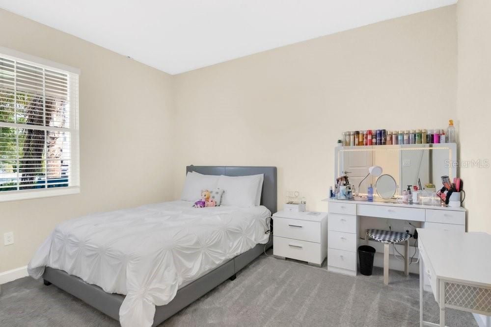 En Venta: $649,990 (4 camas, 3 baños, 2136 Pies cuadrados)