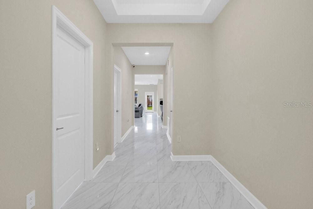 En Venta: $649,990 (4 camas, 3 baños, 2136 Pies cuadrados)