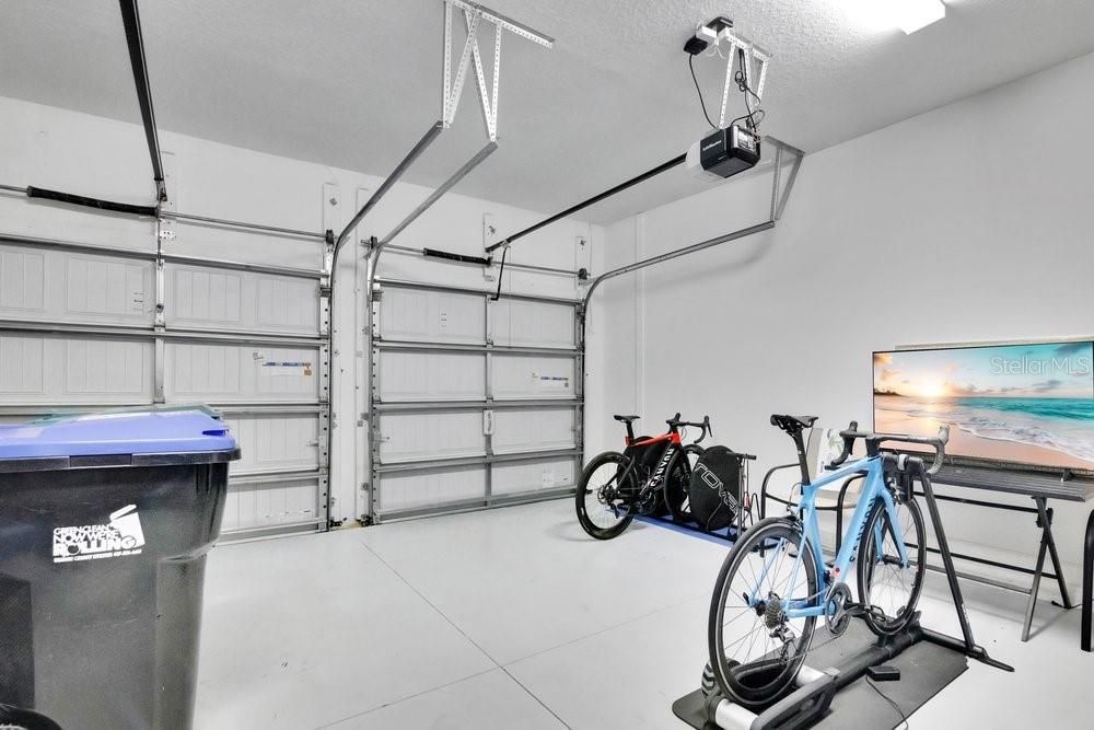 En Venta: $649,990 (4 camas, 3 baños, 2136 Pies cuadrados)