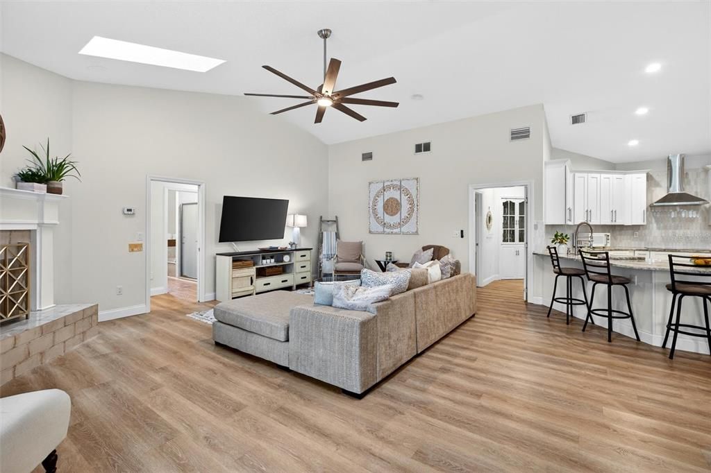 Active With Contract: $589,999 (4 beds, 3 baths, 3769 Square Feet)