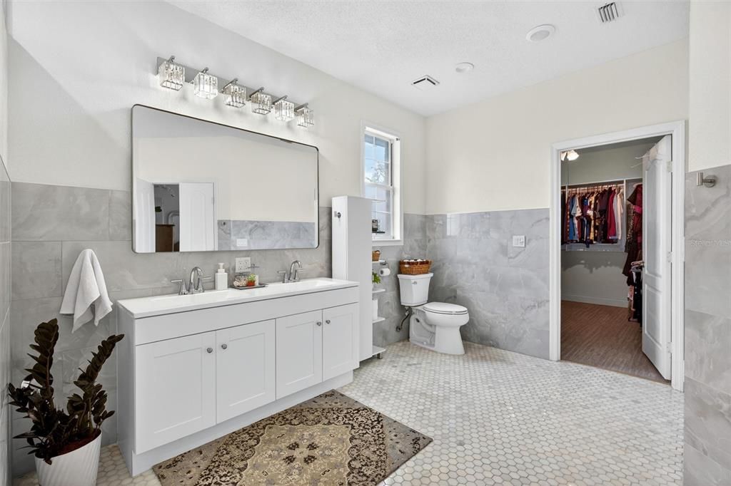 Active With Contract: $589,999 (4 beds, 3 baths, 3769 Square Feet)