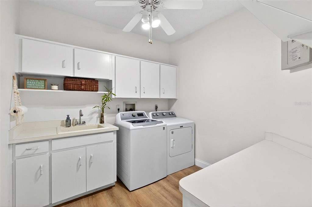 Active With Contract: $589,999 (4 beds, 3 baths, 3769 Square Feet)