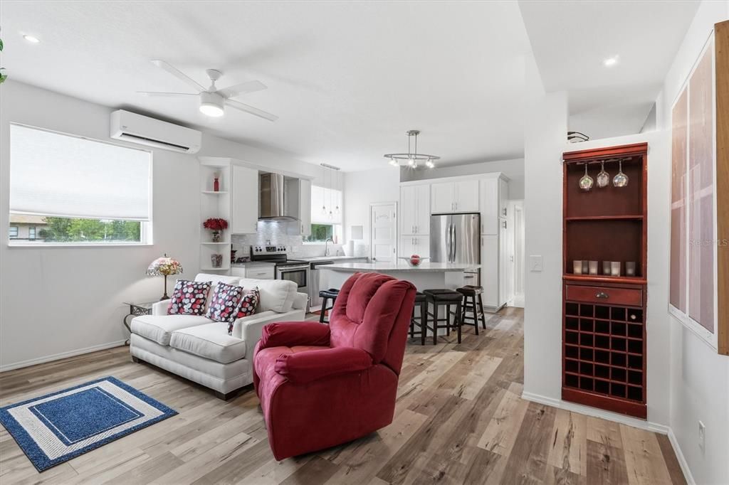 For Sale: $719,900 (5 beds, 3 baths, 4376 Square Feet)