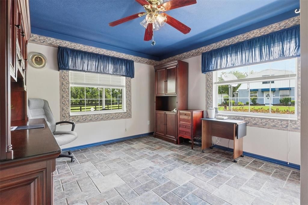 For Sale: $719,900 (5 beds, 3 baths, 4376 Square Feet)