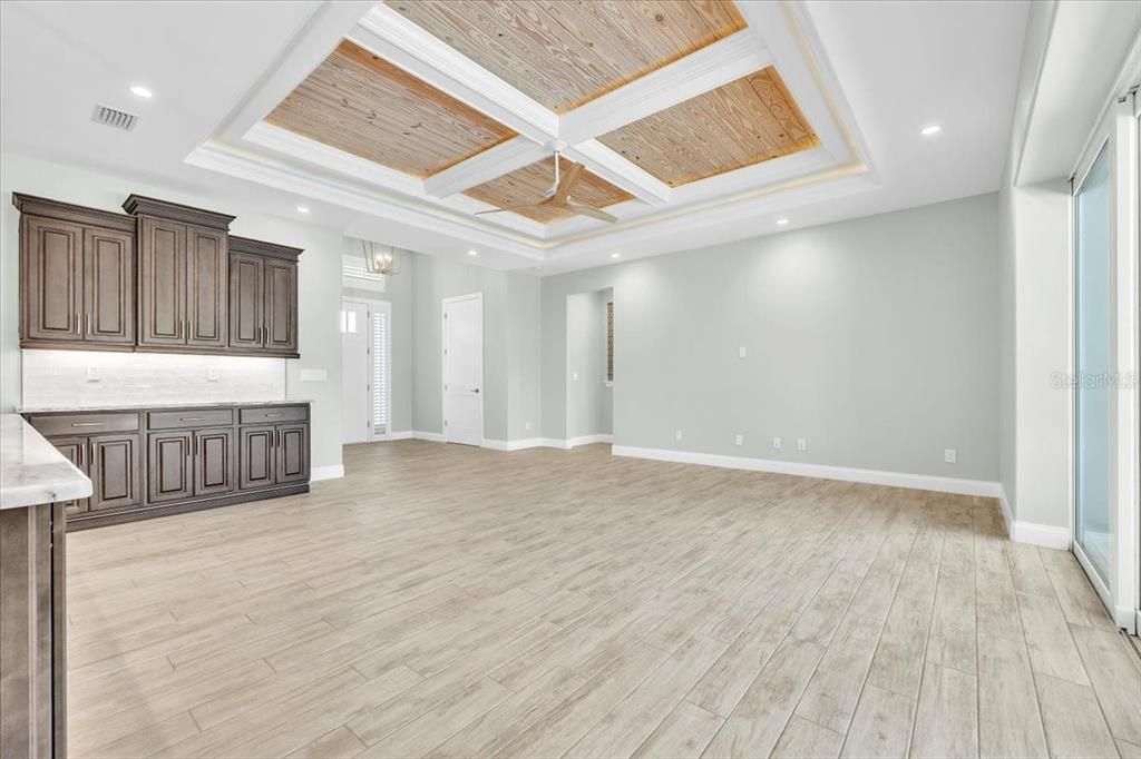 На продажу: $635,000 (4 спален, 2 ванн, 2189 Квадратных фут)