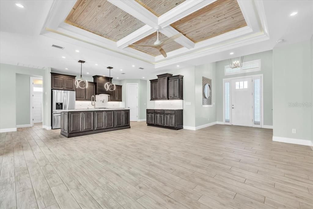 На продажу: $635,000 (4 спален, 2 ванн, 2189 Квадратных фут)