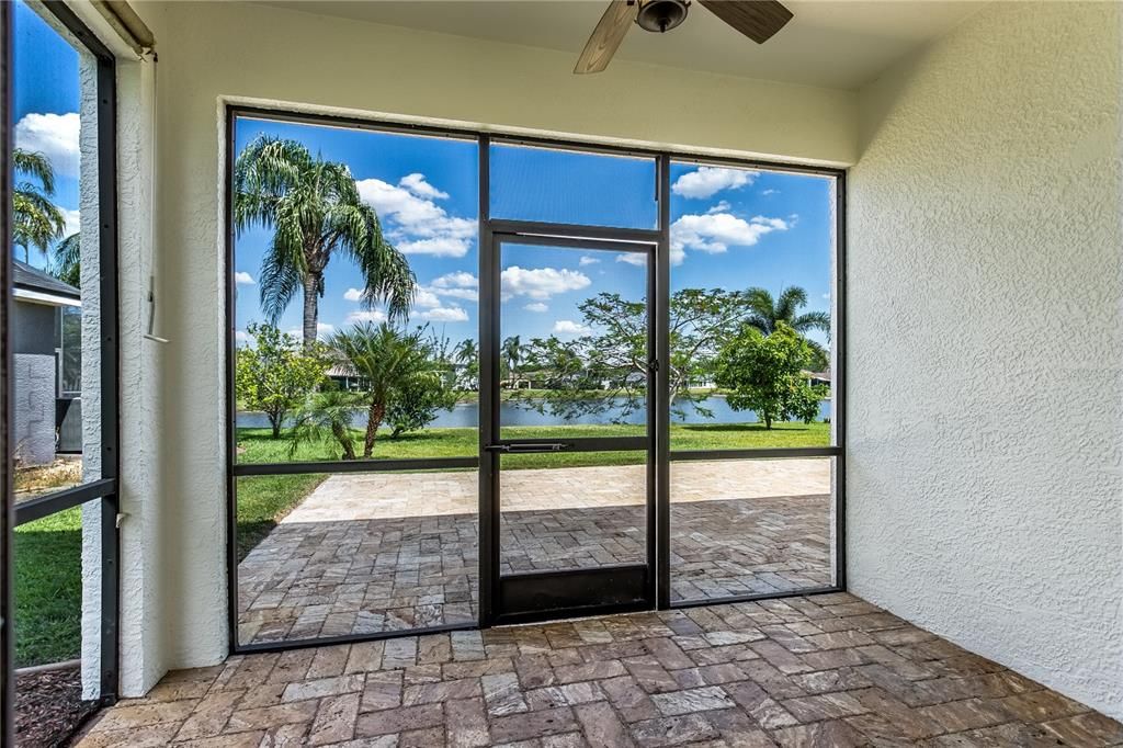 For Sale: $650,000 (5 beds, 3 baths, 3011 Square Feet)