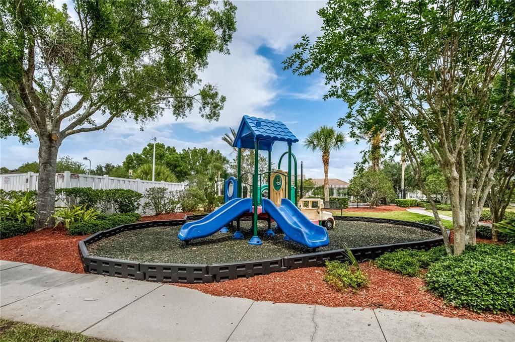 For Sale: $650,000 (5 beds, 3 baths, 3011 Square Feet)