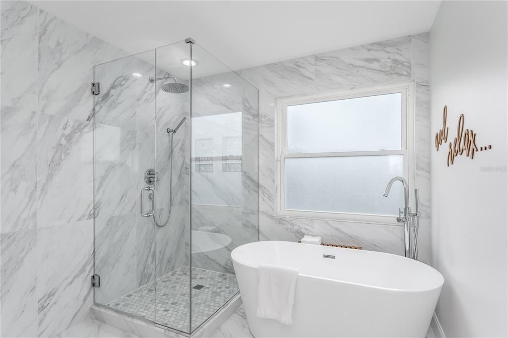 For Sale: $650,000 (5 beds, 3 baths, 3011 Square Feet)