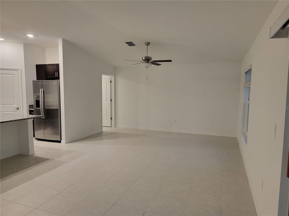 В аренду: $2,250 (3 спален, 2 ванн, 1555 Квадратных фут)