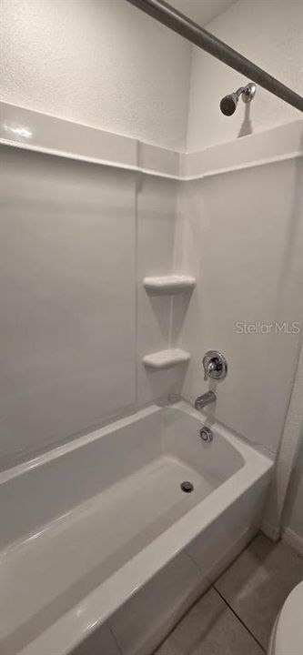 For Rent: $1,995 (3 beds, 2 baths, 1555 Square Feet)