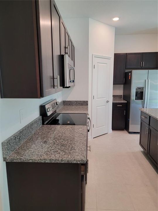 В аренду: $2,250 (3 спален, 2 ванн, 1555 Квадратных фут)