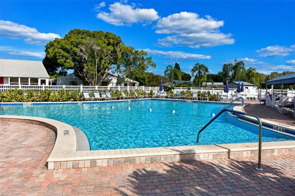 For Sale: $270,000 (2 beds, 2 baths, 1525 Square Feet)