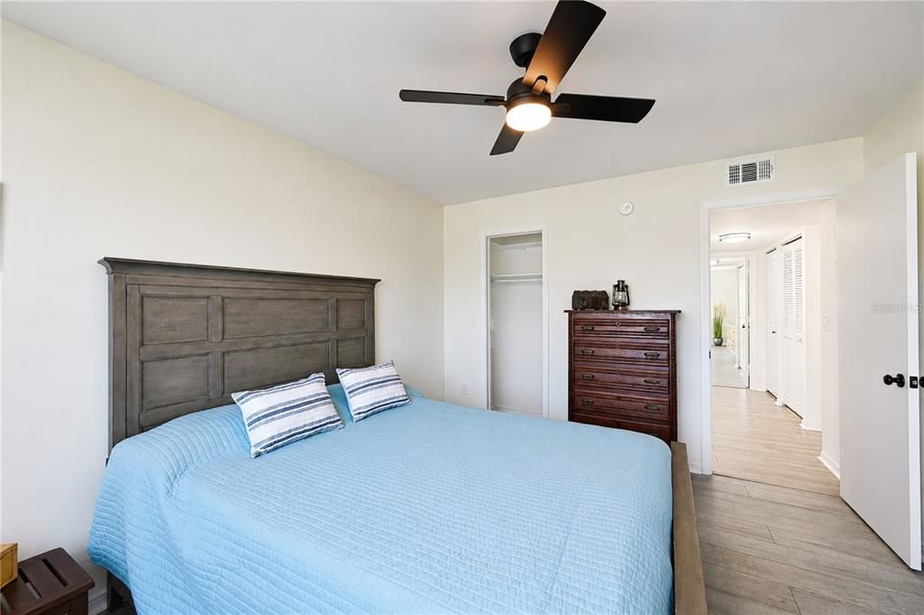 For Sale: $270,000 (2 beds, 2 baths, 1525 Square Feet)