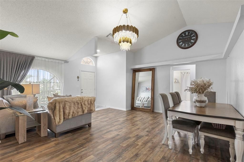 For Sale: $350,000 (3 beds, 2 baths, 1392 Square Feet)