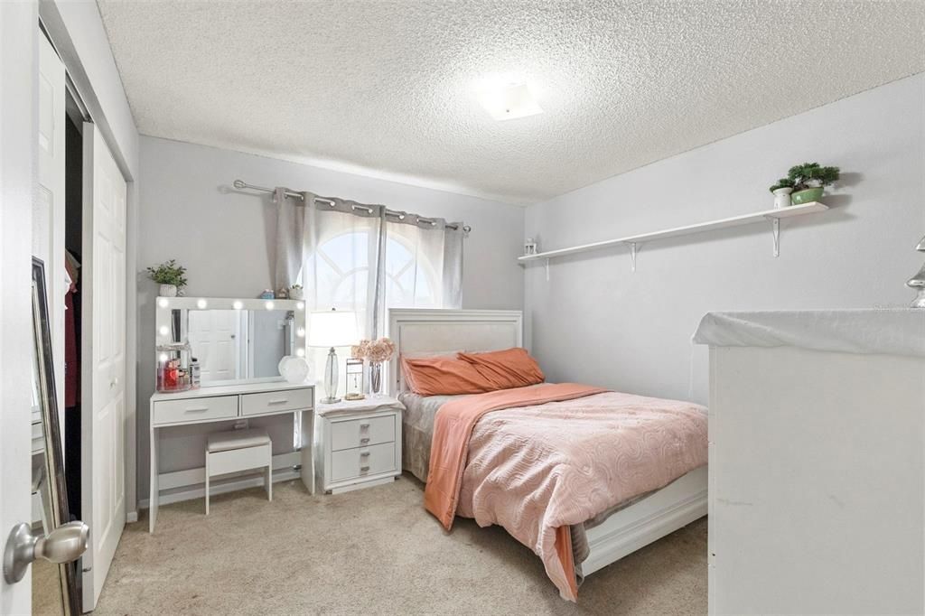 For Sale: $350,000 (3 beds, 2 baths, 1392 Square Feet)
