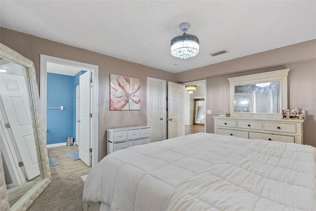 For Sale: $350,000 (3 beds, 2 baths, 1392 Square Feet)
