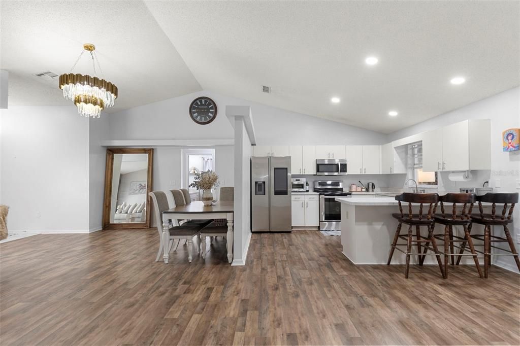 For Sale: $350,000 (3 beds, 2 baths, 1392 Square Feet)