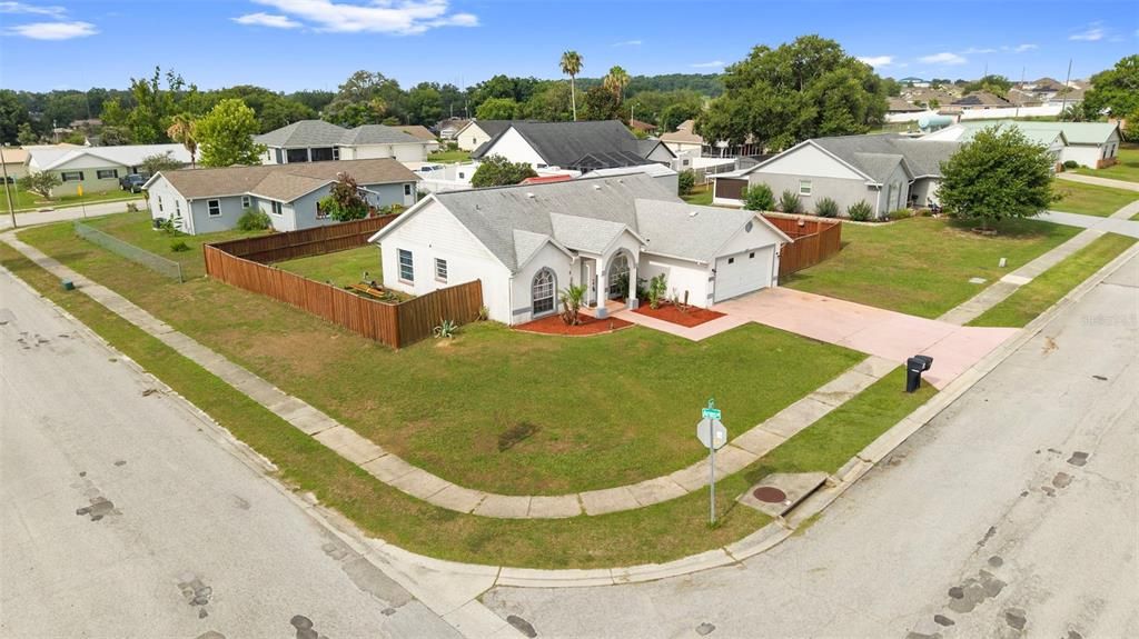 For Sale: $350,000 (3 beds, 2 baths, 1392 Square Feet)