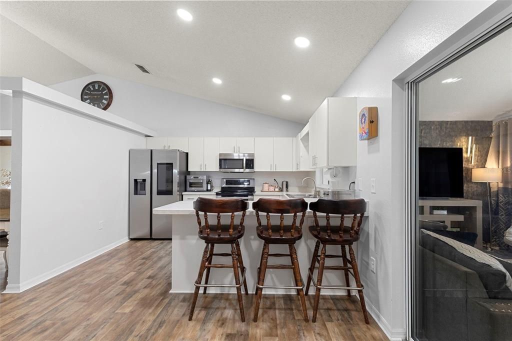 For Sale: $350,000 (3 beds, 2 baths, 1392 Square Feet)