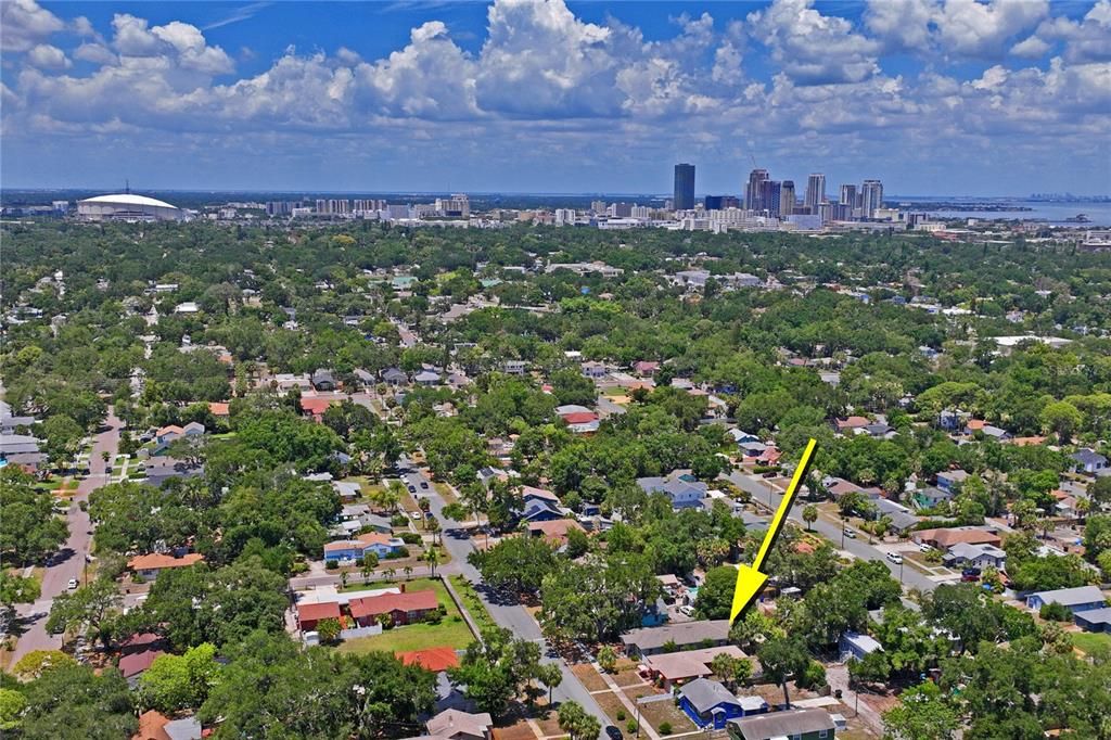 En Venta: $395,000 (3 camas, 2 baños, 1800 Pies cuadrados)