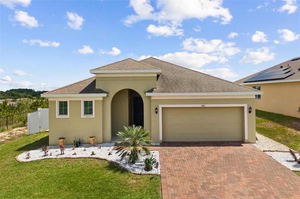 For Sale: $419,000 (3 beds, 2 baths, 1825 Square Feet)
