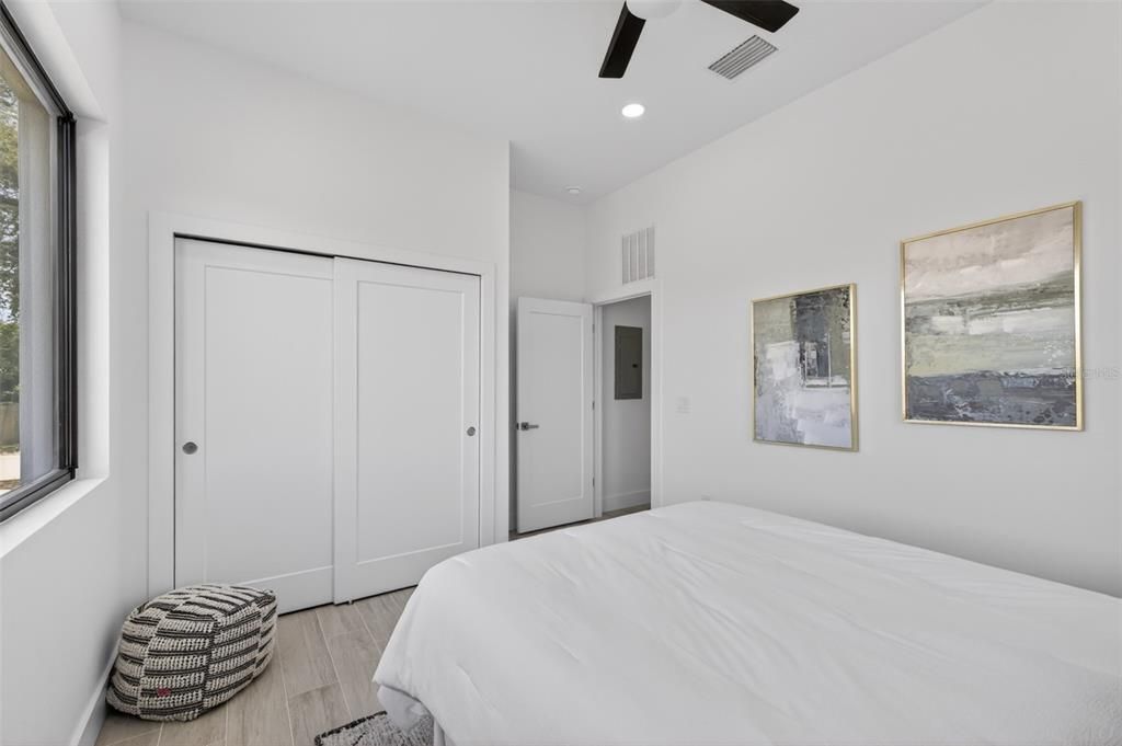 En Venta: $775,000 (5 camas, 3 baños, 2497 Pies cuadrados)