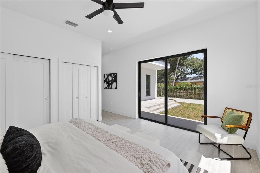 En Venta: $775,000 (5 camas, 3 baños, 2497 Pies cuadrados)