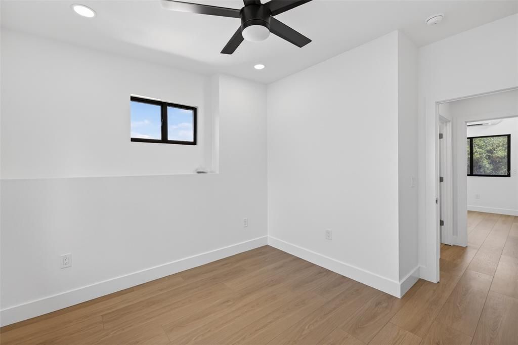 En Venta: $775,000 (5 camas, 3 baños, 2497 Pies cuadrados)