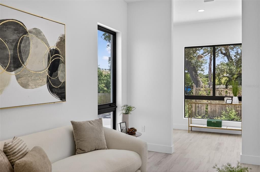 En Venta: $775,000 (5 camas, 3 baños, 2497 Pies cuadrados)