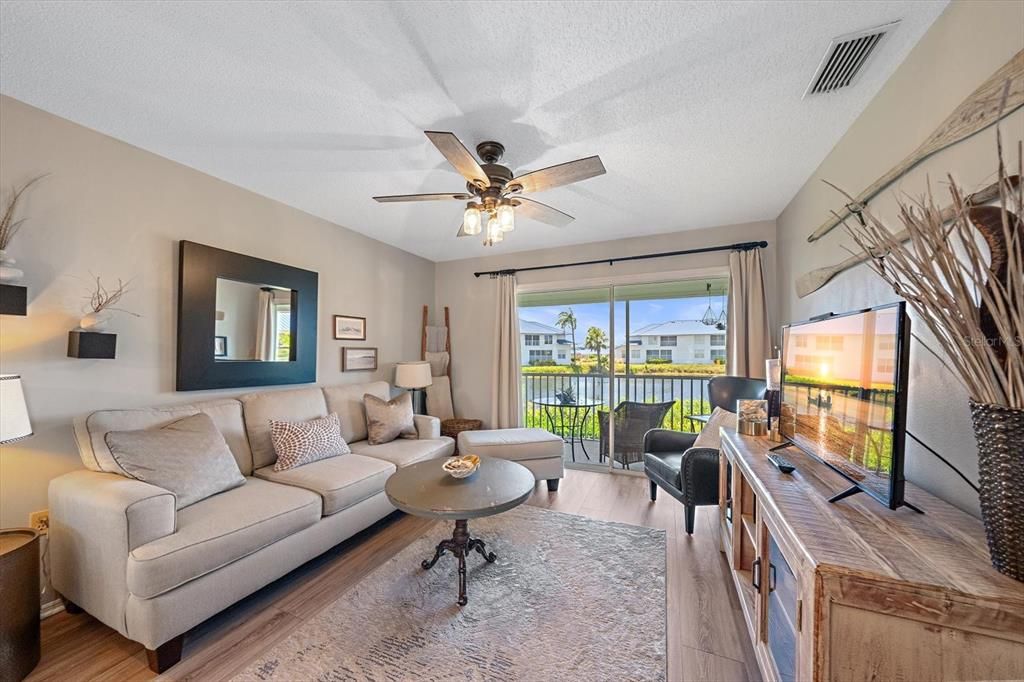 For Rent: $2,500 (2 beds, 2 baths, 1096 Square Feet)