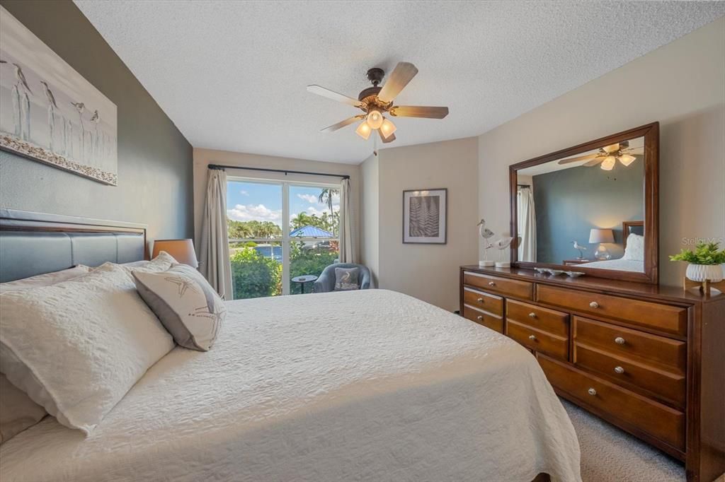 For Rent: $2,500 (2 beds, 2 baths, 1096 Square Feet)