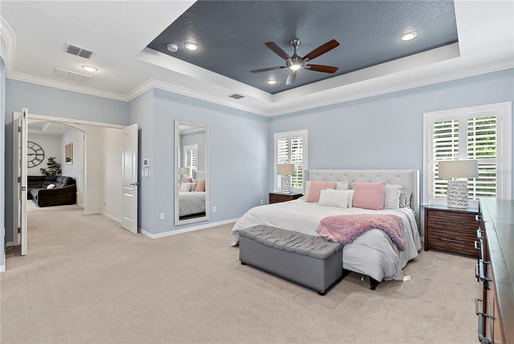 For Sale: $965,000 (5 beds, 3 baths, 3735 Square Feet)