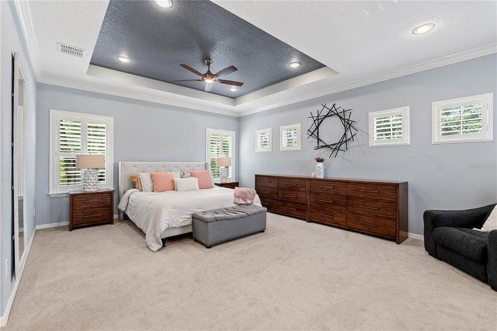 For Sale: $965,000 (5 beds, 3 baths, 3735 Square Feet)