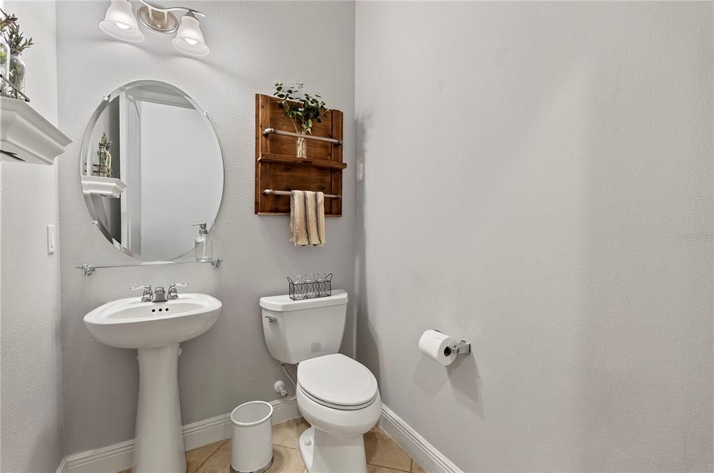 For Sale: $965,000 (5 beds, 3 baths, 3735 Square Feet)