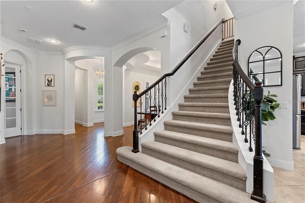For Sale: $965,000 (5 beds, 3 baths, 3735 Square Feet)