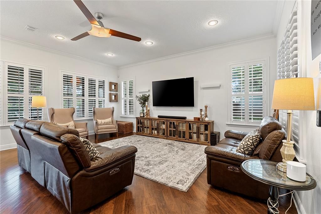 For Sale: $965,000 (5 beds, 3 baths, 3735 Square Feet)