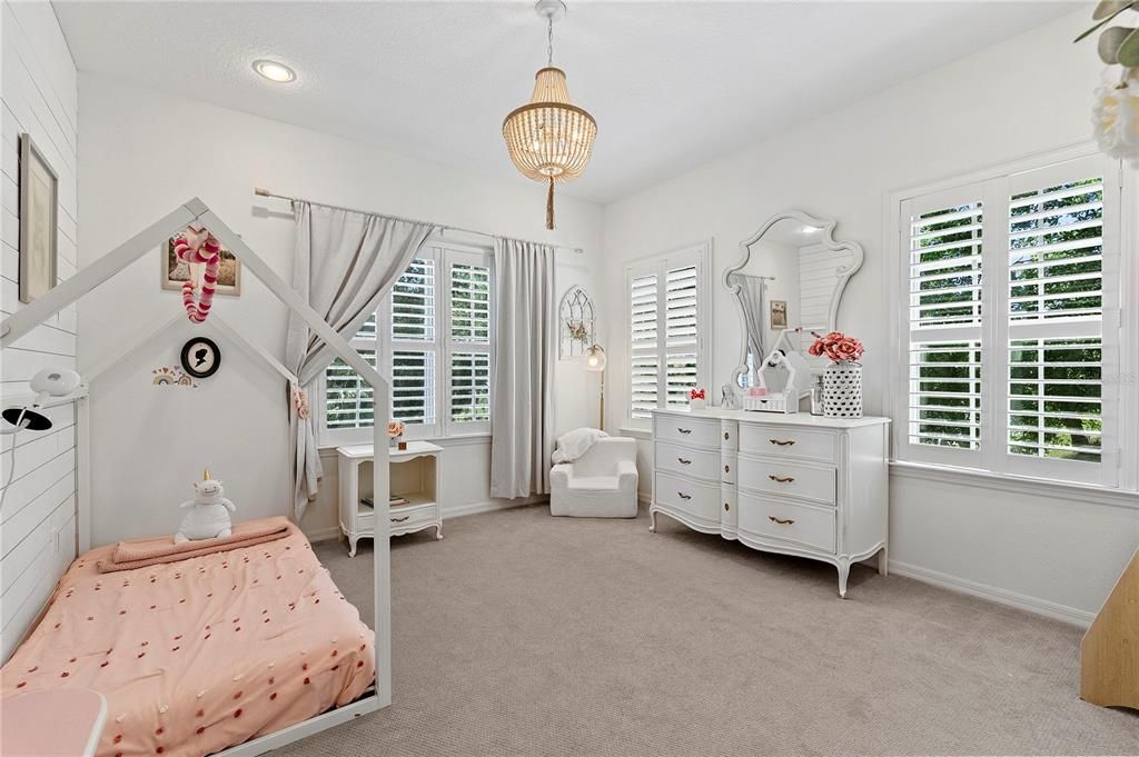 For Sale: $965,000 (5 beds, 3 baths, 3735 Square Feet)