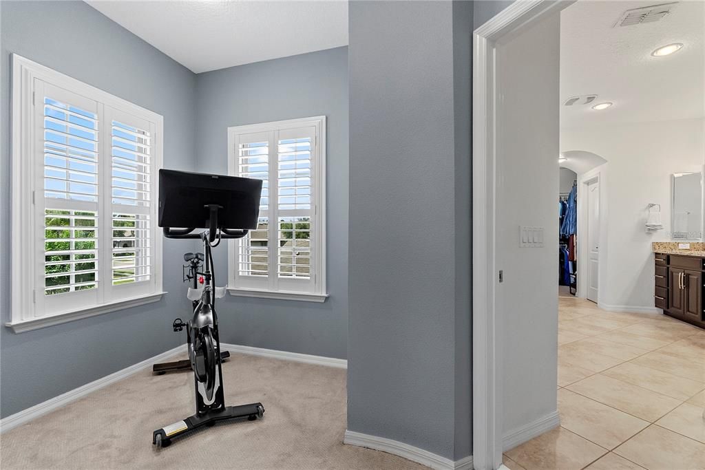 For Sale: $965,000 (5 beds, 3 baths, 3735 Square Feet)