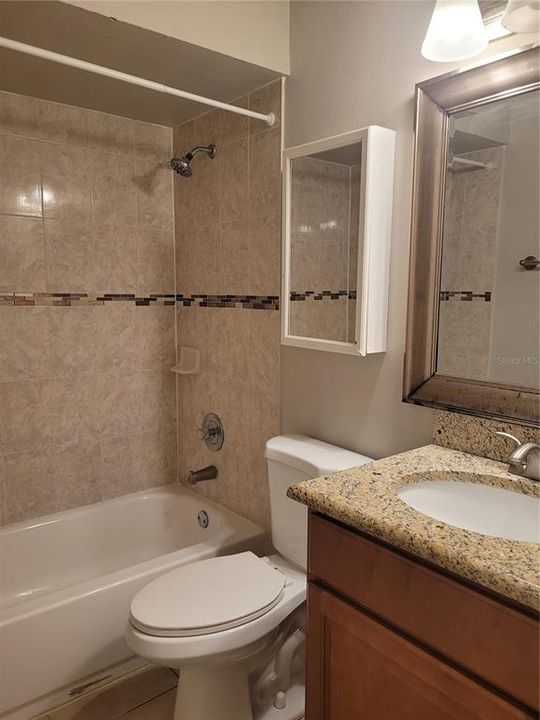 For Rent: $1,575 (2 beds, 2 baths, 905 Square Feet)