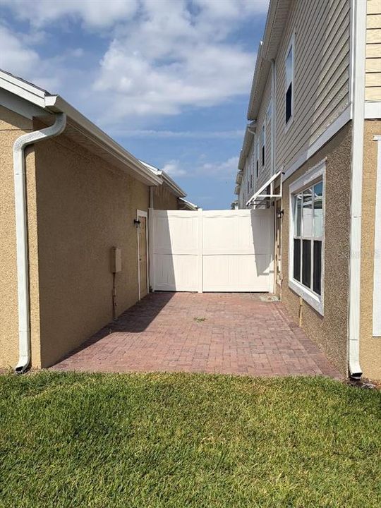 For Sale: $469,000 (4 beds, 3 baths, 1920 Square Feet)