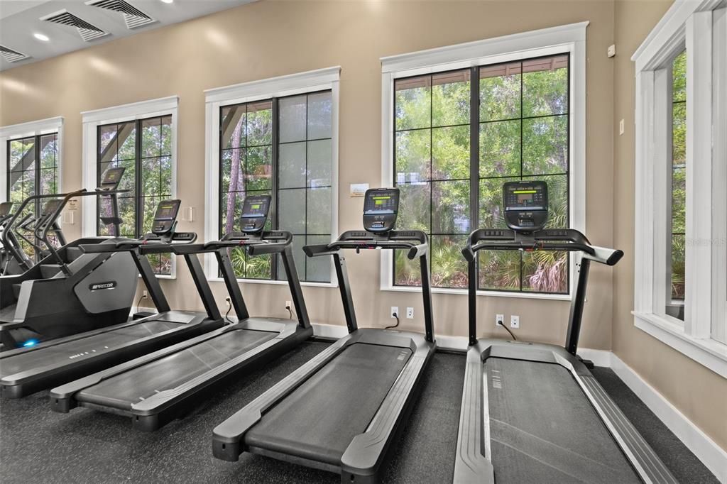 Под контрактом: $975,000 (5 спален, 3 ванн, 3512 Квадратных фут)